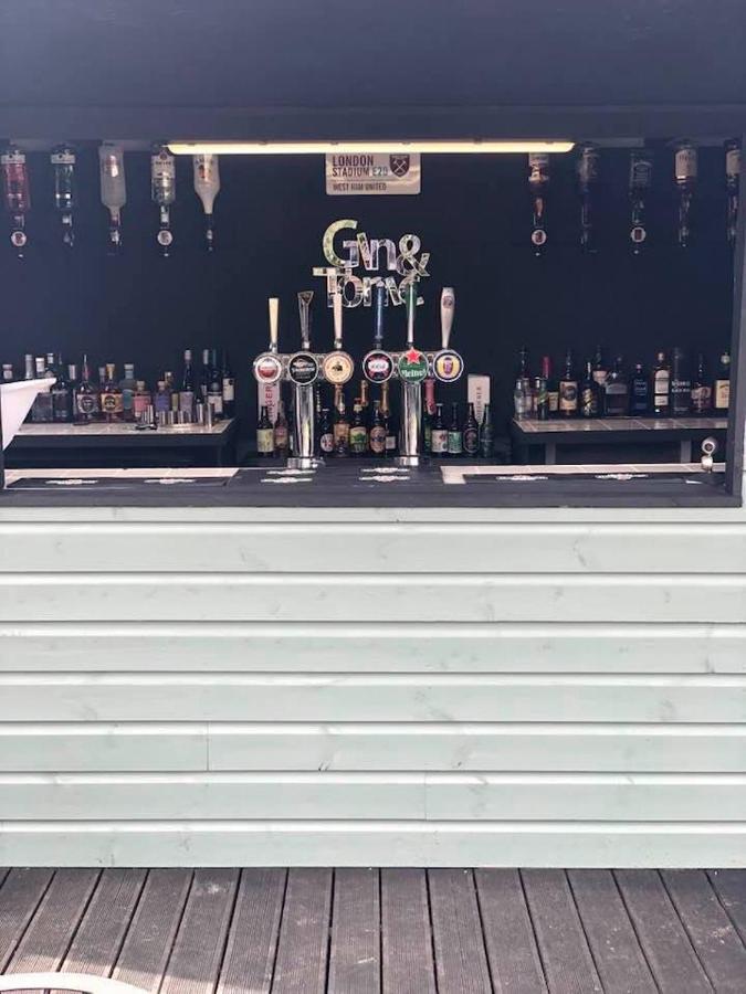 מלון גילדפורד The Holroyd Arms מראה חיצוני תמונה