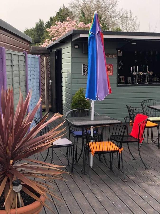 מלון גילדפורד The Holroyd Arms מראה חיצוני תמונה